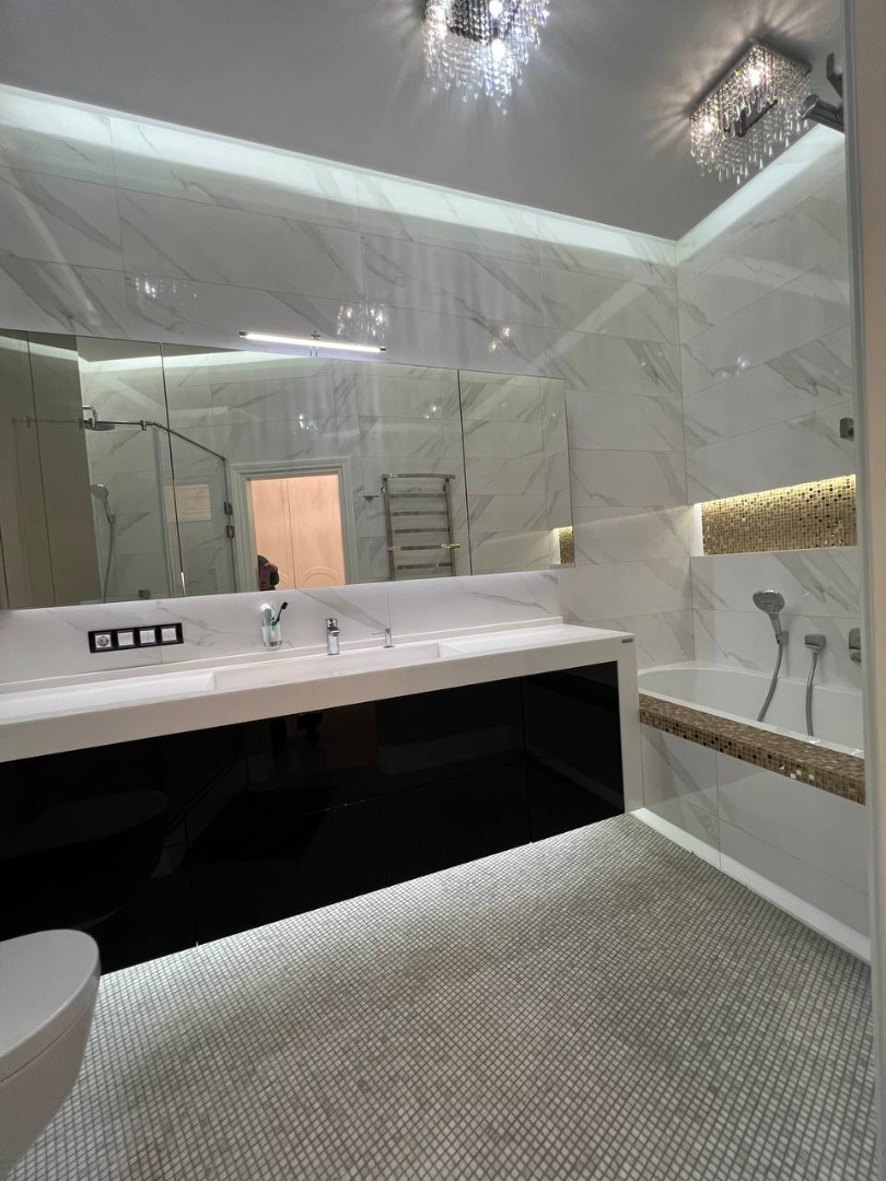продажа трехкомнатной квартиры номер A-172128 в Приморском районе, фото номер 17